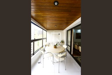 Varanda de apartamento à venda com 4 quartos, 193m² em Jardim Monte Kemel, São Paulo