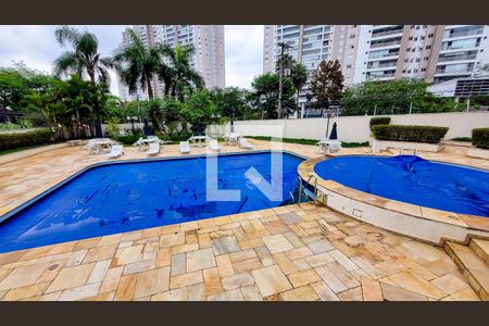 Apartamento à venda com 193m², 4 quartos e 4 vagasÁrea comum - Piscina