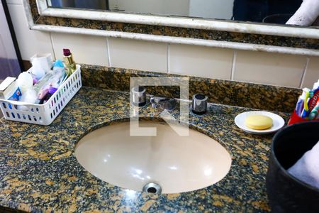 Apartamento à venda com 193m², 4 quartos e 4 vagasBanheiro da Suíte 3