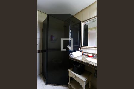 Apartamento à venda com 193m², 4 quartos e 4 vagasBanheiro da Suíte 1