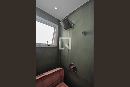 Apartamento à venda com 49m², 2 quartos e 1 vaga Apartamento à venda com 49m², 2 quartos e 1 vagaChuveiro do Banheiro