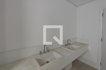 Apartamento à venda com 257m², 3 quartos e 4 vagasBanheiro Suíte 3