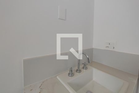 Apartamento à venda com 257m², 3 quartos e 4 vagasBanheiro Suíte 2