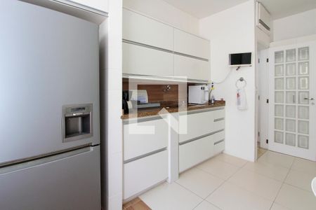 Apartamento à venda com 194m², 4 quartos e 2 vagasCozinha