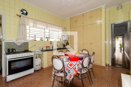 Casa à venda com 307m², 2 quartos e 2 vagasCozinha