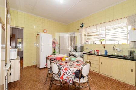 Casa à venda com 307m², 2 quartos e 2 vagasCozinha