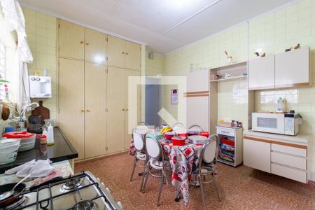 Casa à venda com 307m², 2 quartos e 2 vagasCozinha