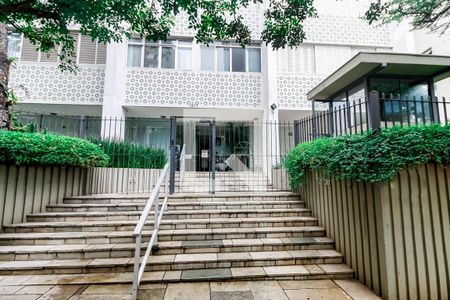 Apartamento à venda com 74m², 2 quartos e 1 vagaFachada e portaria