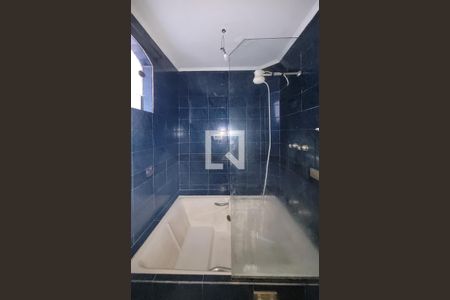 Casa para alugar com 98m², 2 quartos e 2 vagasBanheiro da suíte