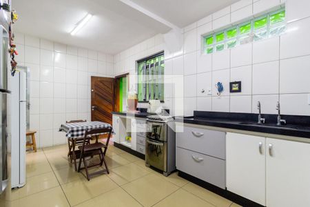 Casa à venda com 250m², 4 quartos e 2 vagasCozinha