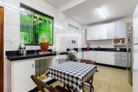 Casa à venda com 250m², 4 quartos e 2 vagasCozinha