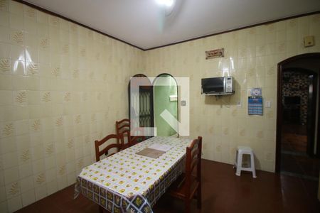 Casa à venda com 256m², 3 quartos e 2 vagasCozinha