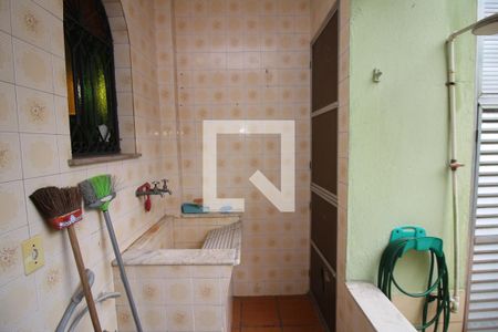 Casa à venda com 256m², 3 quartos e 2 vagasÁrea de Serviço