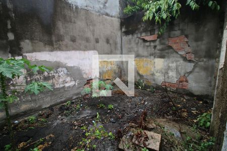 Casa à venda com 256m², 3 quartos e 2 vagasQuintal e Jardim