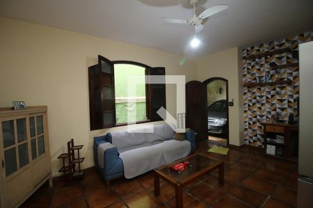 Sala de casa à venda com 3 quartos, 256m² em Penha, Rio de Janeiro