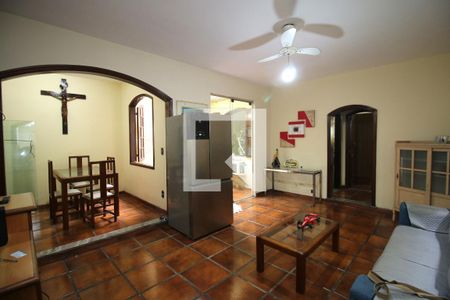 Sala de casa à venda com 3 quartos, 256m² em Penha, Rio de Janeiro