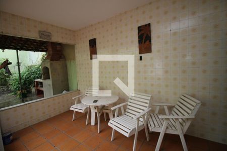 Casa à venda com 256m², 3 quartos e 2 vagasÁrea Externa