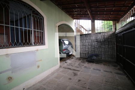 Casa à venda com 256m², 3 quartos e 2 vagasGaragem