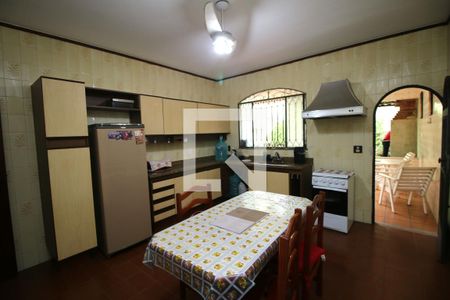 Casa à venda com 256m², 3 quartos e 2 vagasCozinha