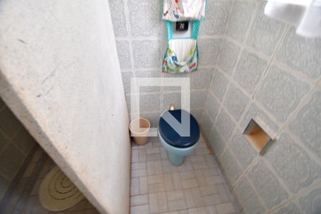 Casa à venda com 160m², 2 quartos e 5 vagasBanheiro de serviço