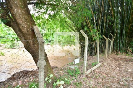 Casa à venda com 160m², 2 quartos e 5 vagasFundos da Propriedade