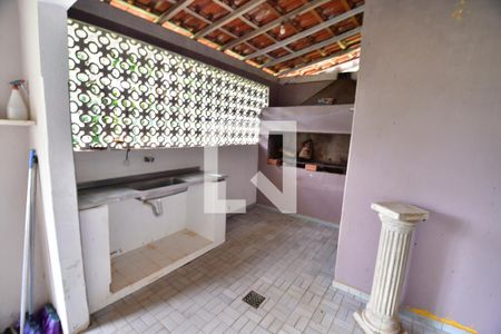 Casa à venda com 160m², 2 quartos e 5 vagasChurrasqueira