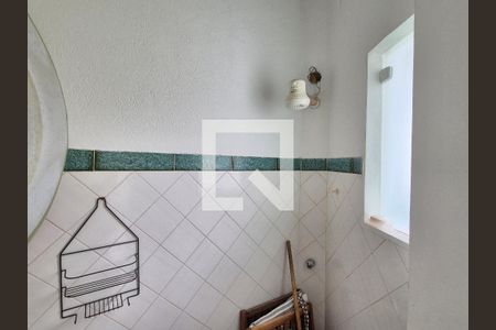 Casa à venda com 688m², 4 quartos e 3 vagasBanheiro de Serviço