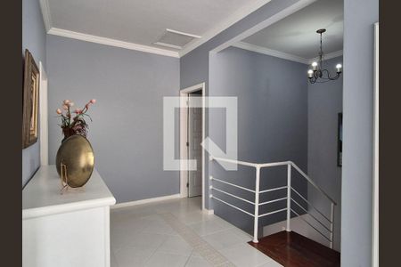 Casa à venda com 688m², 4 quartos e 3 vagasCorredor
