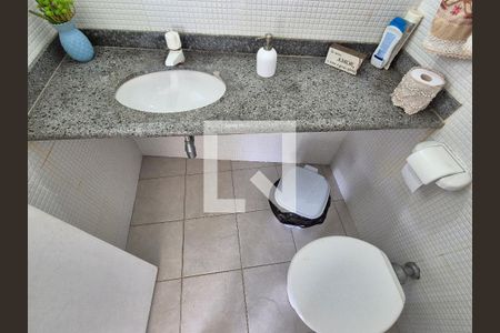 Casa à venda com 688m², 4 quartos e 3 vagasBanheiro de Serviço