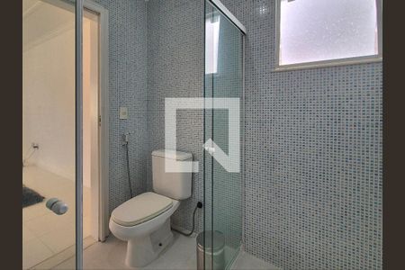 Casa à venda com 688m², 4 quartos e 3 vagasBanheiro do Quarto 3