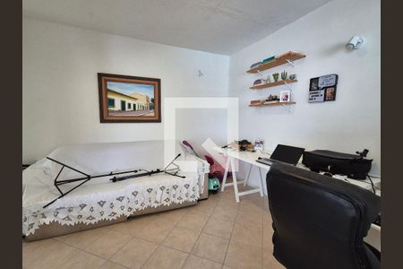 Casa à venda com 688m², 4 quartos e 3 vagasQuarto de Serviço