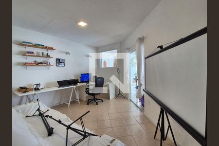 Casa à venda com 688m², 4 quartos e 3 vagasQuarto de Serviço