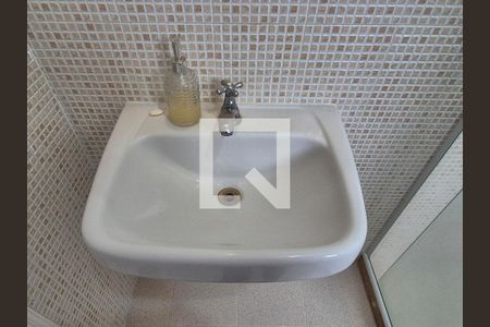 Casa à venda com 688m², 4 quartos e 3 vagasBanheiro do Quarto 4