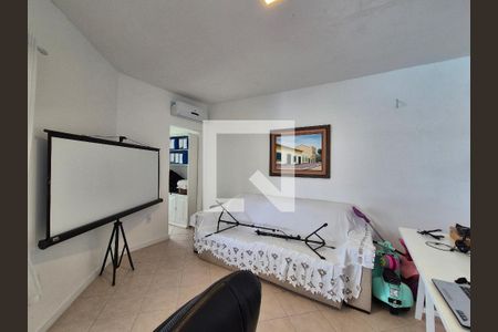 Casa à venda com 688m², 4 quartos e 3 vagasQuarto de Serviço