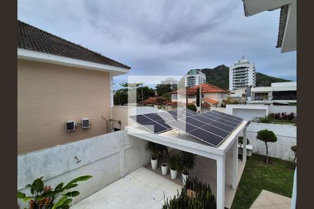 Casa à venda com 688m², 4 quartos e 3 vagasVaranda do Quarto 1 - Vista