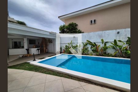 Casa à venda com 688m², 4 quartos e 3 vagasÁrea Externa