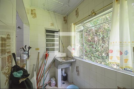 Casa à venda com 206m², 3 quartos e 5 vagasÁrea de Serviço 2