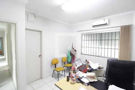 Casa para alugar com 350m², 7 quartos e 5 vagasEscritório