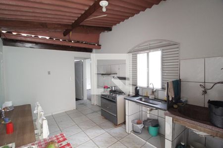 Casa para alugar com 350m², 7 quartos e 5 vagasCozinha