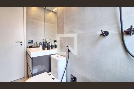 Apartamento à venda com 175m², 3 quartos e 4 vagas Apartamento à venda com 175m², 3 quartos e 4 vagasBanheiro da Suíte 2