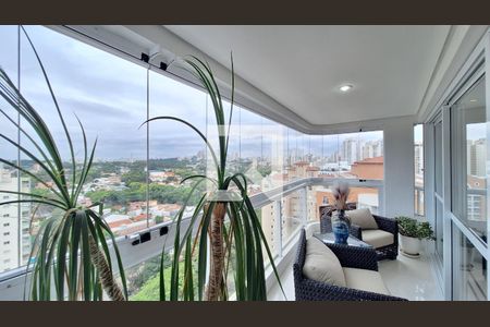 Apartamento à venda com 175m², 3 quartos e 4 vagas Apartamento à venda com 175m², 3 quartos e 4 vagasVaranda 2