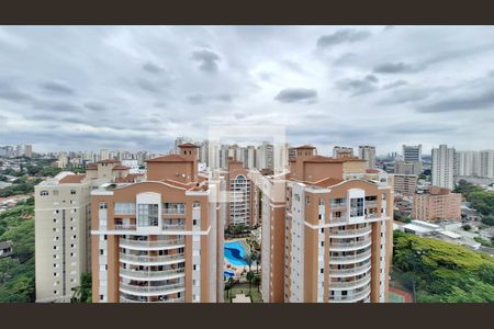 Apartamento à venda com 175m², 3 quartos e 4 vagas Apartamento à venda com 175m², 3 quartos e 4 vagasVista