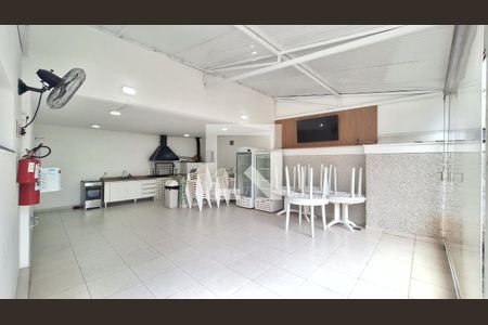 Apartamento à venda com 175m², 3 quartos e 4 vagas Apartamento à venda com 175m², 3 quartos e 4 vagasÁrea comum - Churrasqueira