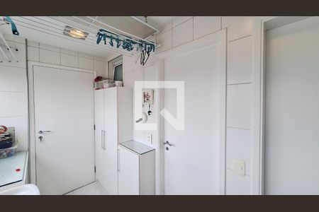 Apartamento à venda com 175m², 3 quartos e 4 vagas Apartamento à venda com 175m², 3 quartos e 4 vagasÁrea de Serviço