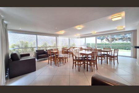 Apartamento à venda com 175m², 3 quartos e 4 vagas Apartamento à venda com 175m², 3 quartos e 4 vagasÁrea comum - Salão de festas