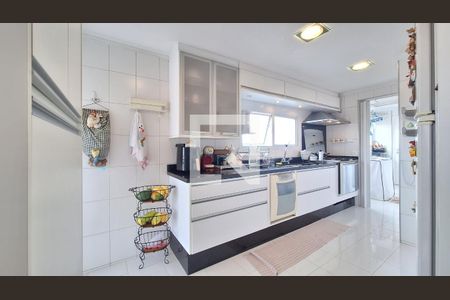 Apartamento à venda com 175m², 3 quartos e 4 vagas Apartamento à venda com 175m², 3 quartos e 4 vagasCozinha