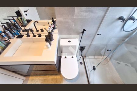 Apartamento à venda com 175m², 3 quartos e 4 vagas Apartamento à venda com 175m², 3 quartos e 4 vagasBanheiro da Suíte 2