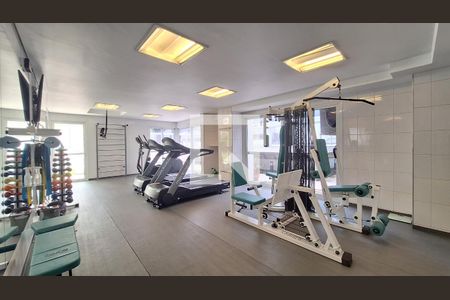 Apartamento à venda com 175m², 3 quartos e 4 vagas Apartamento à venda com 175m², 3 quartos e 4 vagasAcademia