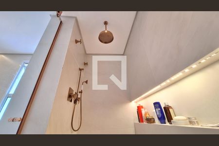 Apartamento à venda com 175m², 3 quartos e 4 vagas Apartamento à venda com 175m², 3 quartos e 4 vagasDetalhe do Banheiro da Suite 3