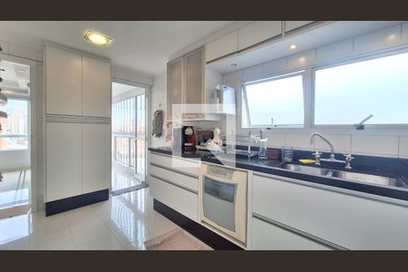 Apartamento à venda com 175m², 3 quartos e 4 vagas Apartamento à venda com 175m², 3 quartos e 4 vagasCozinha